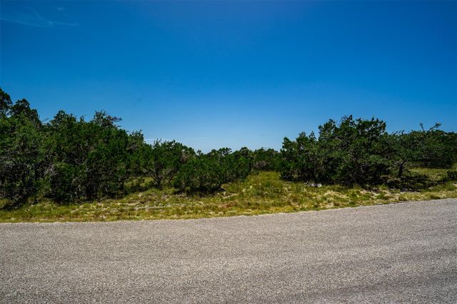 1131 Lakeside DR, Wimberley, TX 78676