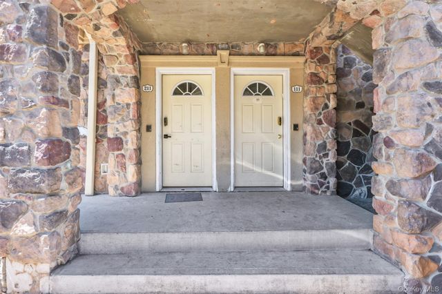 8 Elm Street 211, Spring Valley, NY 10977