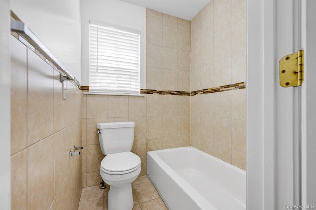 8 Elm Street 211, Spring Valley, NY 10977