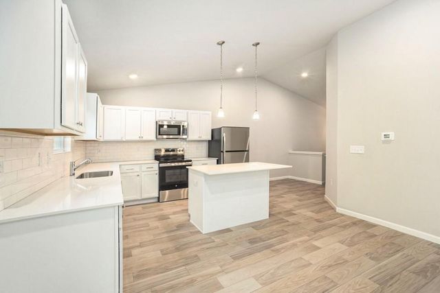 18342 Loganwood Trail, Pennfield Twp, MI 49014