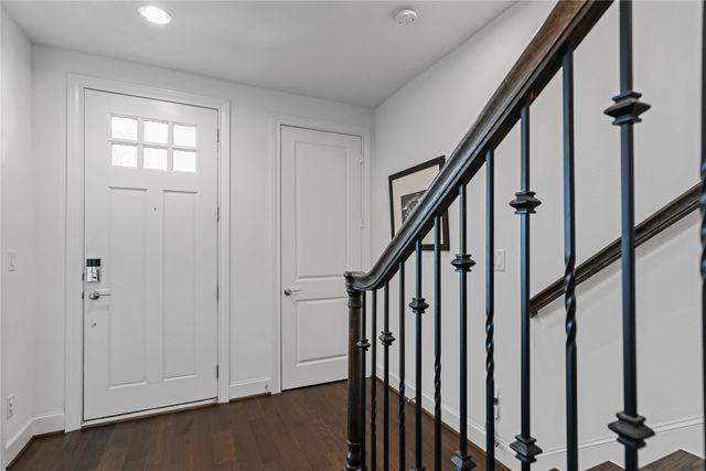 7333 Valley View Lane 607, Dallas, TX 75240