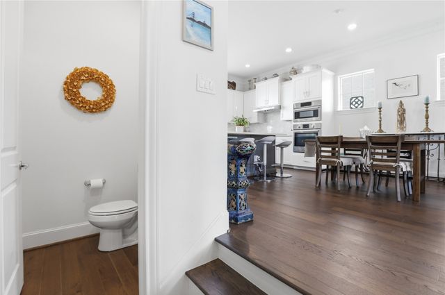 7333 Valley View Lane 607, Dallas, TX 75240