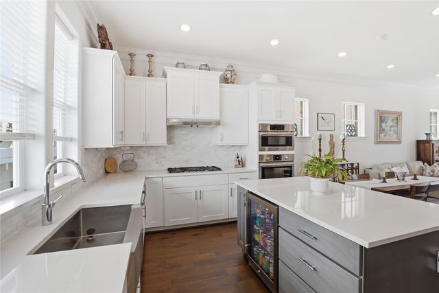 7333 Valley View Lane 607, Dallas, TX 75240