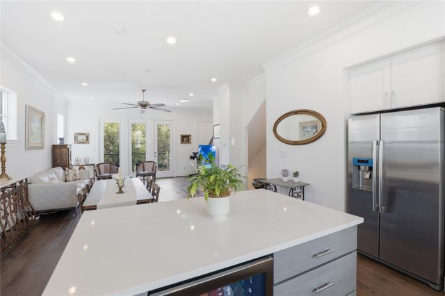 7333 Valley View Lane 607, Dallas, TX 75240