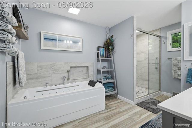 5461 N Henderson Road, Richfield Township, MI 48423