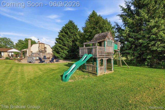 5461 N Henderson Road, Richfield Township, MI 48423
