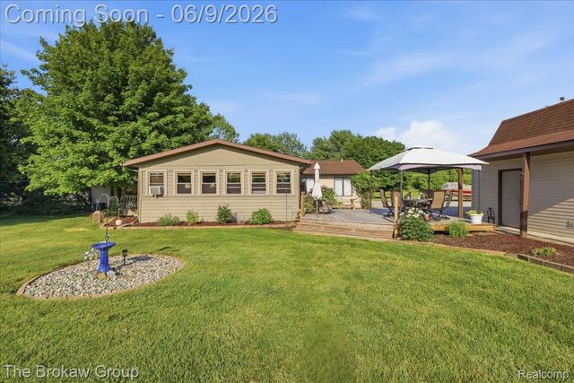 5461 N Henderson Road, Richfield Township, MI 48423