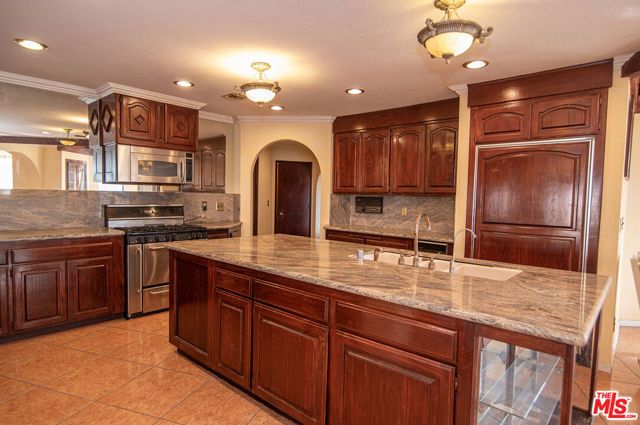 35931 Via Famero Drive, Acton, CA 93510