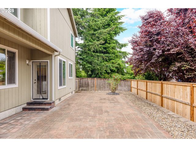 1501 Se GERHARD Dr, Hillsboro, OR 97123