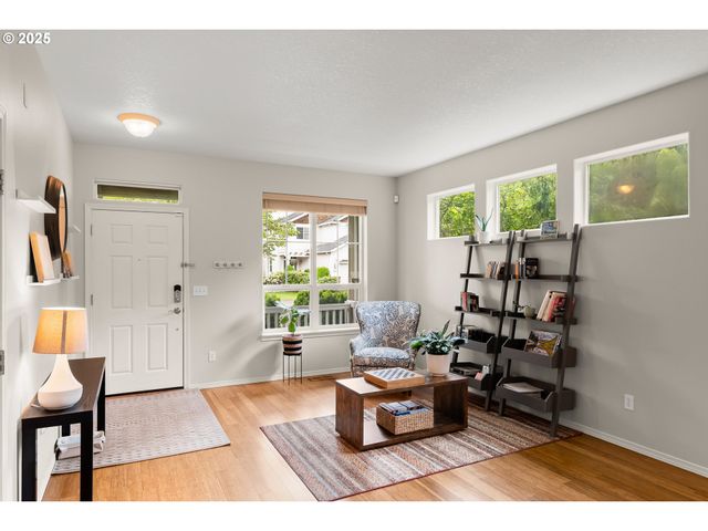 1501 Se GERHARD Dr, Hillsboro, OR 97123