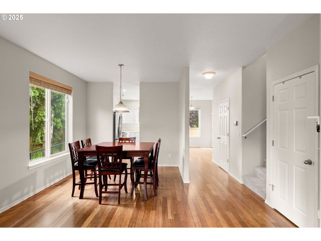 1501 Se GERHARD Dr, Hillsboro, OR 97123