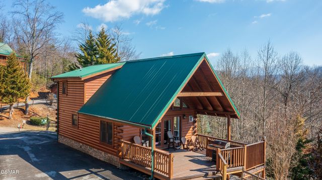 960 High Mountain Way, Gatlinburg, TN 37738