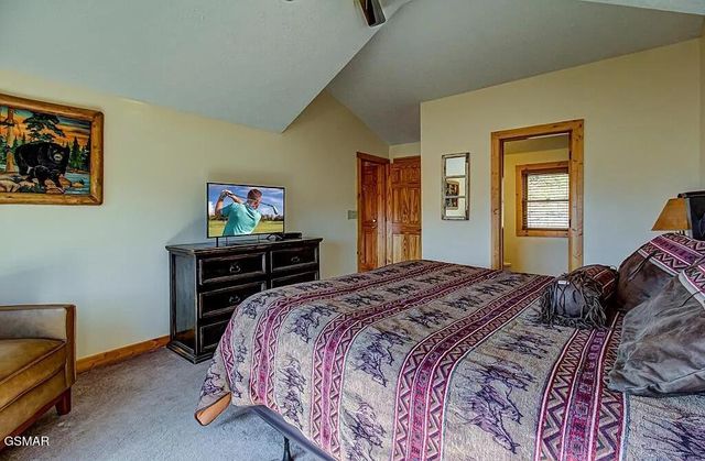 960 High Mountain Way, Gatlinburg, TN 37738