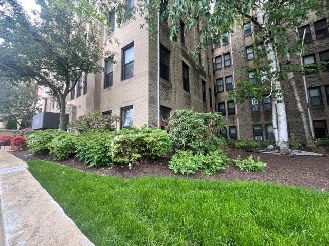 1662 Commonwealth Ave 12, Boston, MA 02135