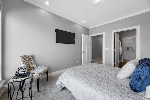 901 E 2nd Avenue 205, Coralville, IA 52241