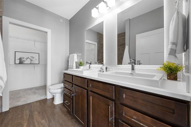 901 E 2nd Avenue 205, Coralville, IA 52241