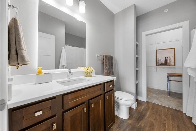 901 E 2nd Avenue 205, Coralville, IA 52241