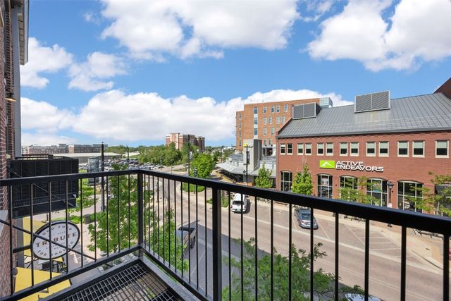 901 E 2nd Avenue 205, Coralville, IA 52241