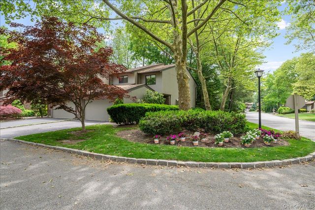 225 Hamlet Drive, Jericho, NY 11753