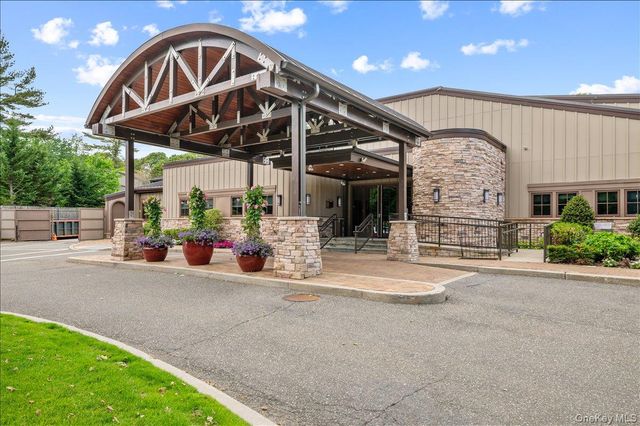 225 Hamlet Drive, Jericho, NY 11753