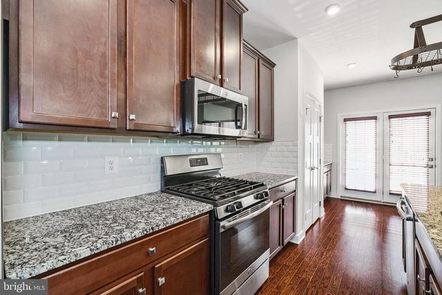 2144 HEMLOCK BAY RD, Dumfries, VA 22026