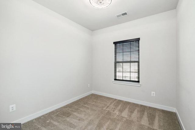 2144 HEMLOCK BAY RD, Dumfries, VA 22026