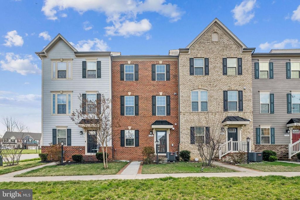 2144 HEMLOCK BAY RD, Dumfries, VA 22026