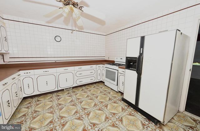 8231 NEW SECOND ST, Elkins Park, PA 19027