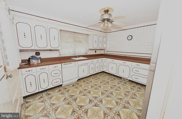 8231 NEW SECOND ST, Elkins Park, PA 19027