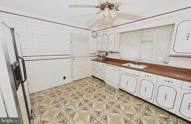 8231 NEW SECOND ST, Elkins Park, PA 19027