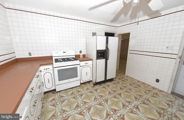 8231 NEW SECOND ST, Elkins Park, PA 19027