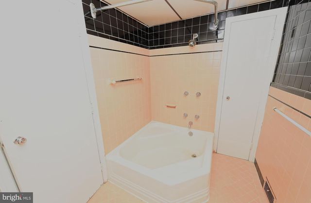 8231 NEW SECOND ST, Elkins Park, PA 19027