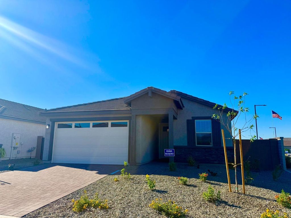 24245 W Raymond Street, Buckeye, AZ 85326