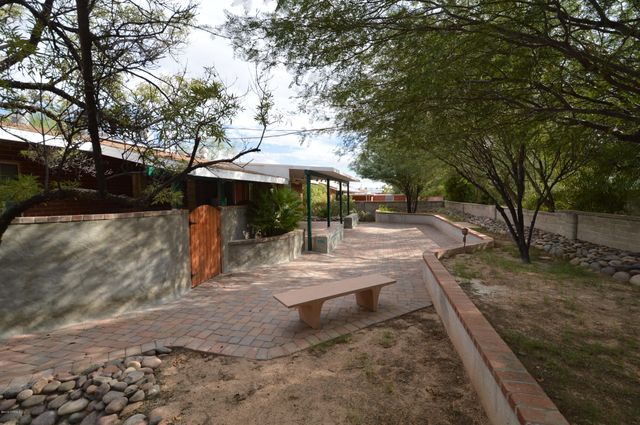 223 N Bentley Avenue, Tucson, AZ 85716