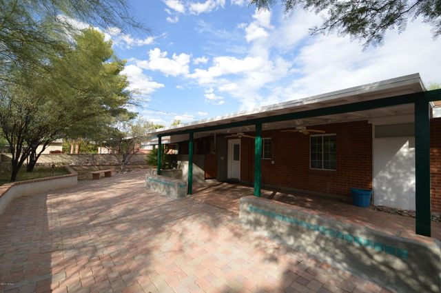 223 N Bentley Avenue, Tucson, AZ 85716