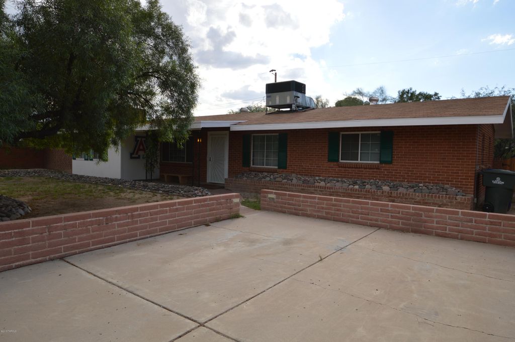 223 N Bentley Avenue, Tucson, AZ 85716