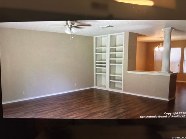 8534 Park Olympia, Universal City, TX 78148