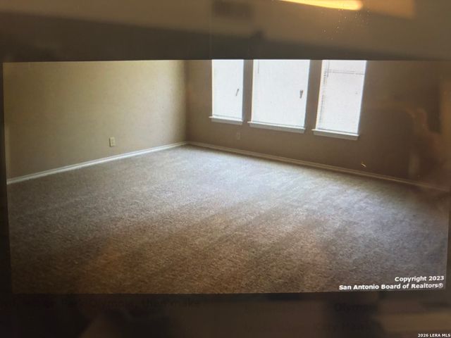 8534 Park Olympia, Universal City, TX 78148