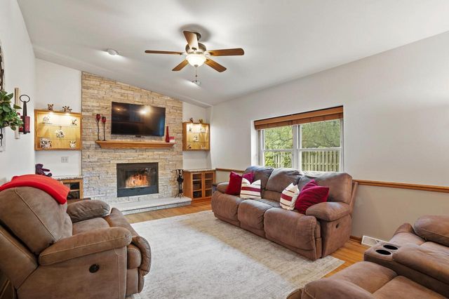 2910 Northbridge DRIVE, Racine, WI 53404