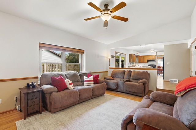 2910 Northbridge DRIVE, Racine, WI 53404