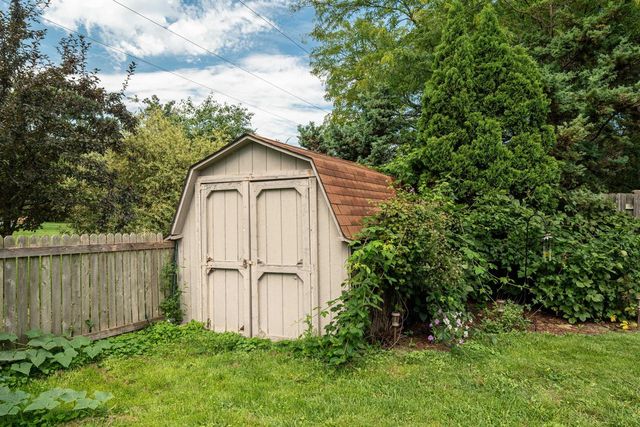 2910 Northbridge DRIVE, Racine, WI 53404
