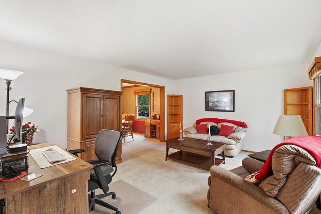 2910 Northbridge DRIVE, Racine, WI 53404