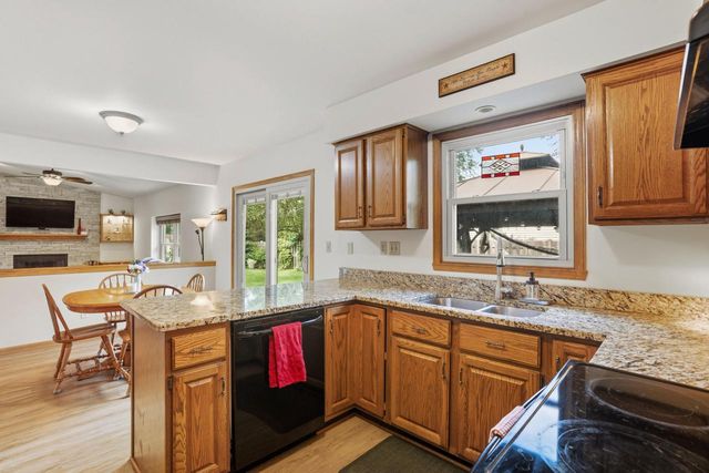 2910 Northbridge DRIVE, Racine, WI 53404