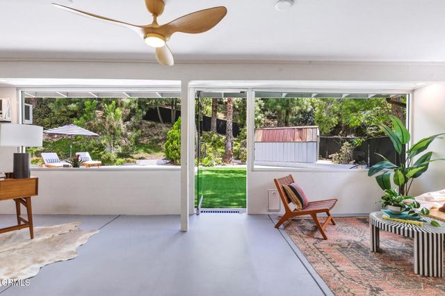 5160 Redwillow Lane, La Canada Flintridge, CA 91011
