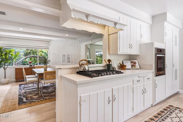 5160 Redwillow Lane, La Canada Flintridge, CA 91011