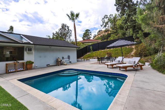 5160 Redwillow Lane, La Canada Flintridge, CA 91011