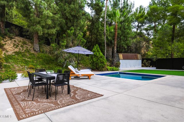 5160 Redwillow Lane, La Canada Flintridge, CA 91011