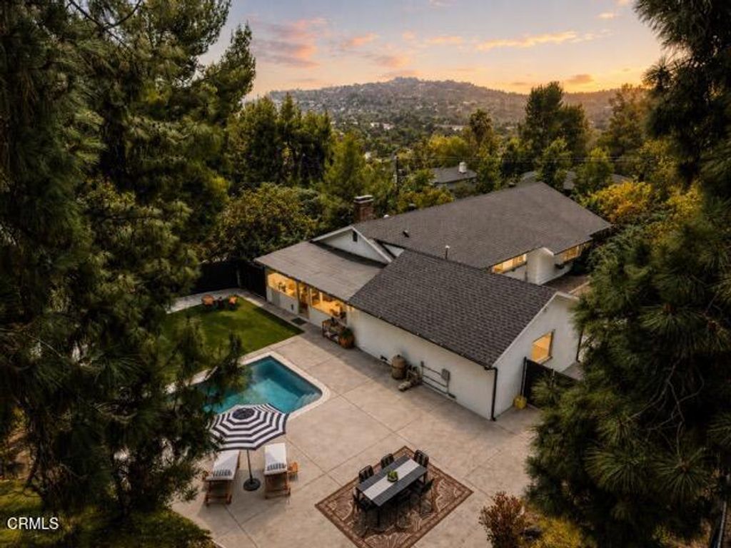 5160 Redwillow Lane, La Canada Flintridge, CA 91011