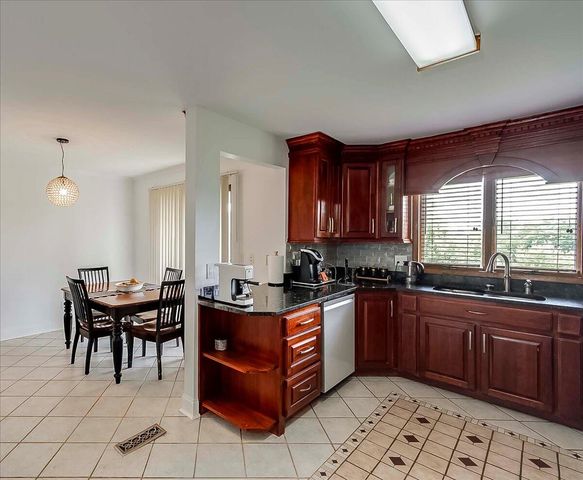 401 Shady Lane, Midway, KY 40347