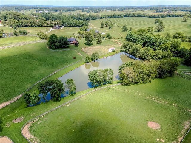 401 Shady Lane, Midway, KY 40347